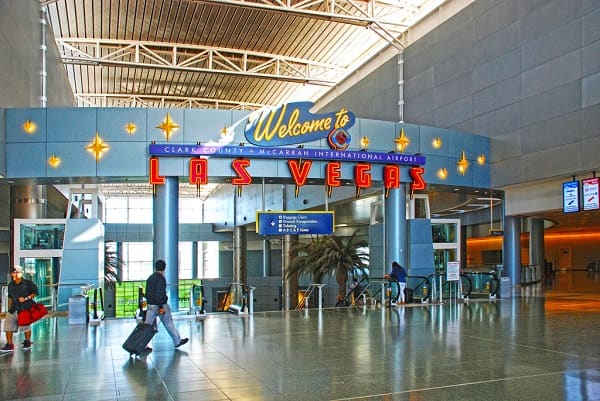 Di chuyển từ sân bay quốc tế McCarran (Las Vegas) có khó không?